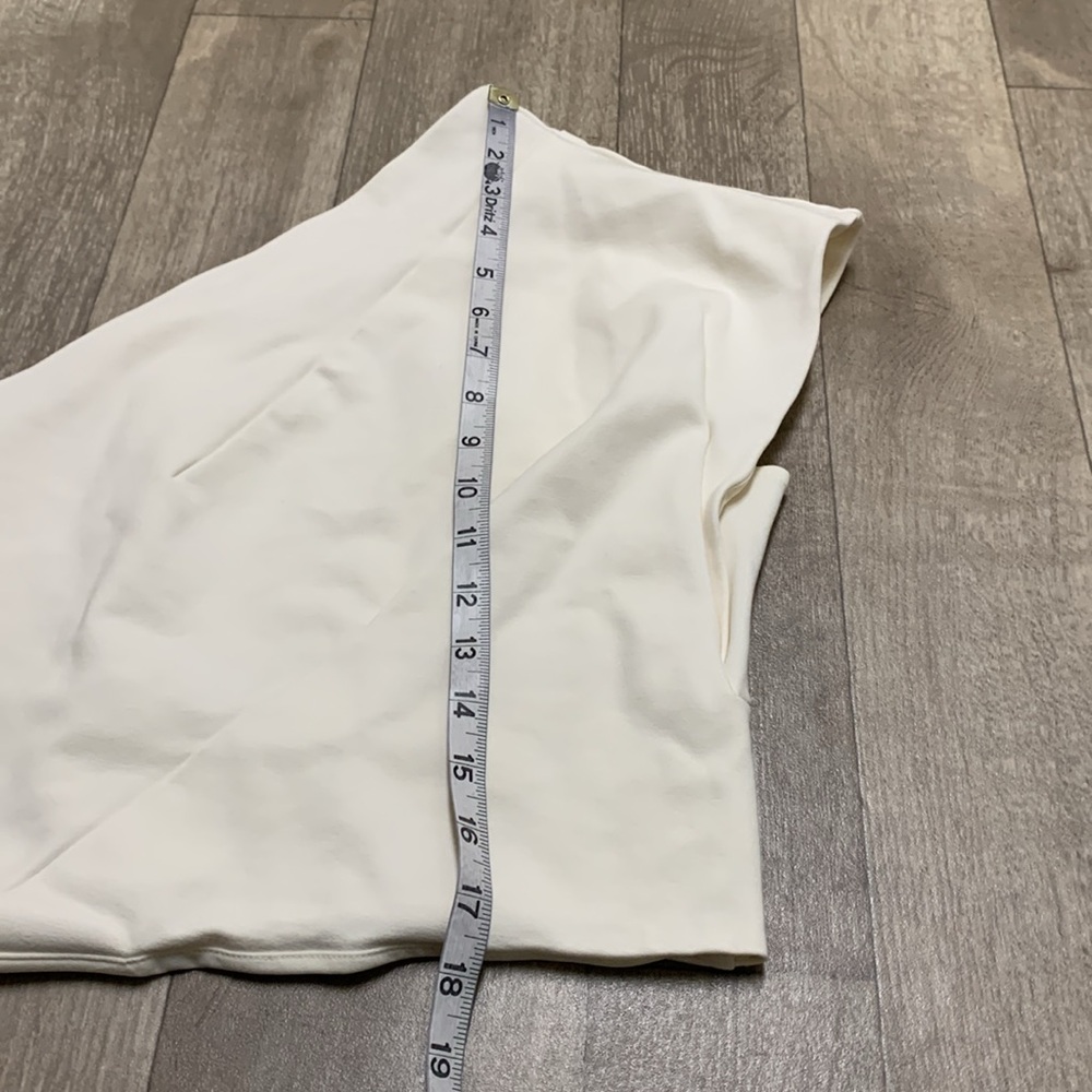 Womens NWOT Express One Shoulder Ponte Cropped Cap Sleeve Top Shirt‎ - Picture 4 of 8